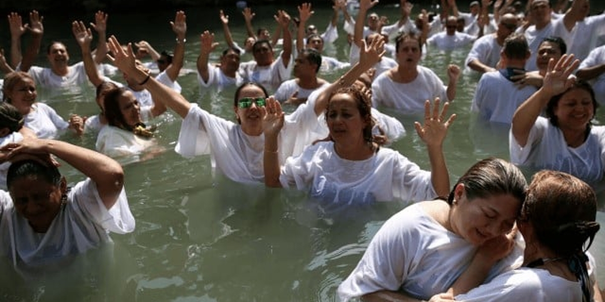 Mais de 1000 cristãos estão preparados para o batismo no Irã Guiame