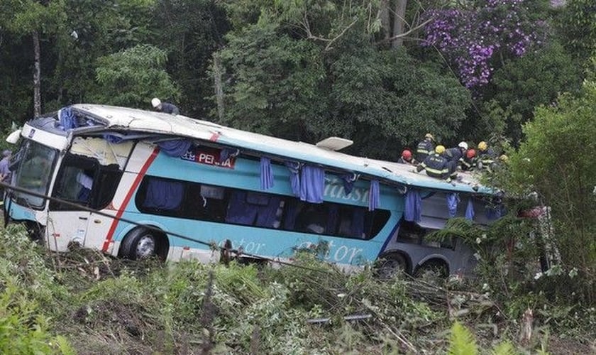 Governo de SP divulga relação de mortos em acidente ônibus Guiame