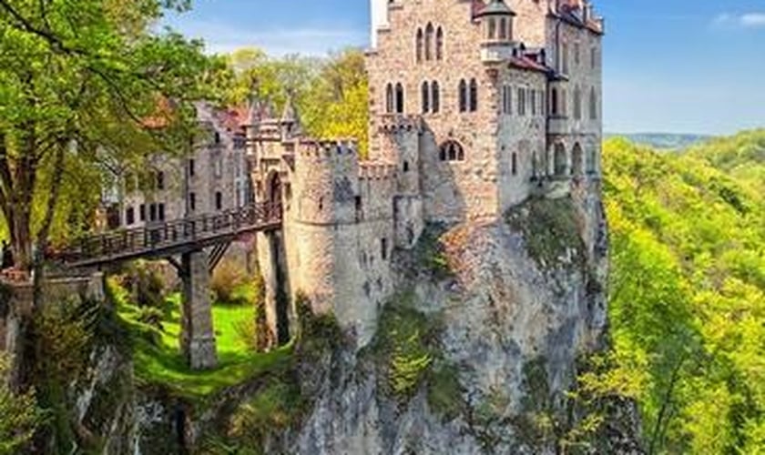 Castelos Que Parecem De Conto De Fadas Guiame