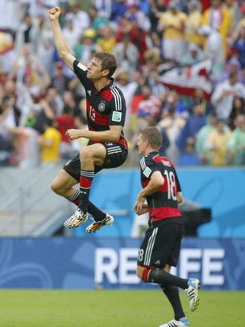 Müller comemora gol contra os Estados Unidos