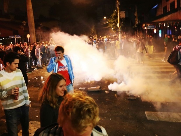 Confusão ocorreu durante a festa de torcedores argentinos na Vila Madalena, na Zona Oeste de São Paulo