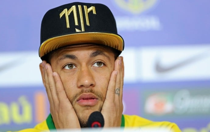 Neymar admite a dor, mas pede que equipe não abaixe a cabeça