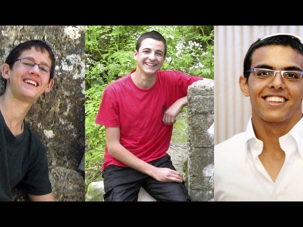 Os estudantes israelenses Naftali Frankel, Gil-ad Sha'er e Eyal Yifrach, sequestrados e mortos na Cisjordânia 