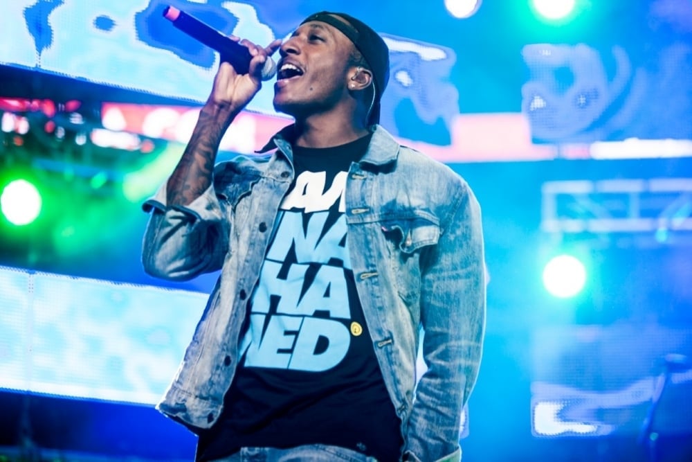 "Não me baseio em rotinas e rituais", diz o rapper Lecrae sobre sua fé