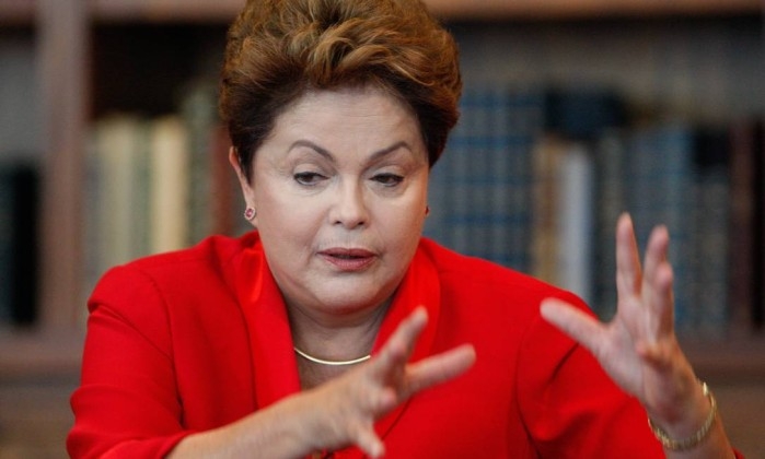 Dilma Roussef afirma ter apoio de evangélicos, mas gera protestos nas mídias sociais