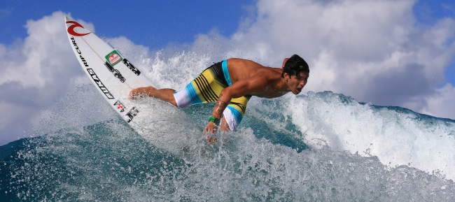 "Está nas mãos de Deus", diz Gabriel Medina sobre possível vitória no Mundial de Surfe