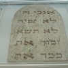 Escrituras registrada sobre uma tábua de pedra