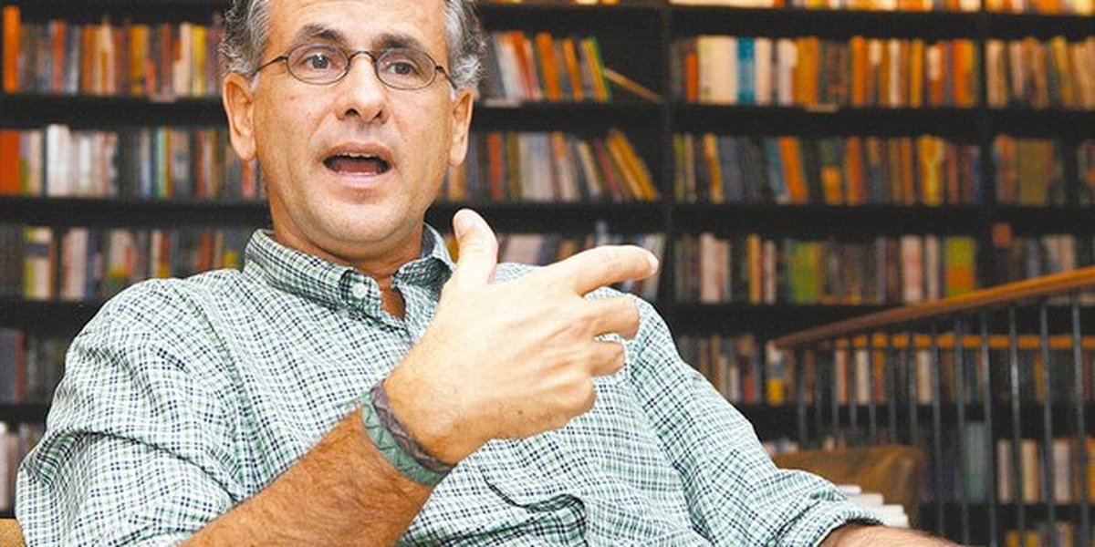 "Profunda gratidão a Deus", diz pastor Antônio Carlos Costa ao receber ...