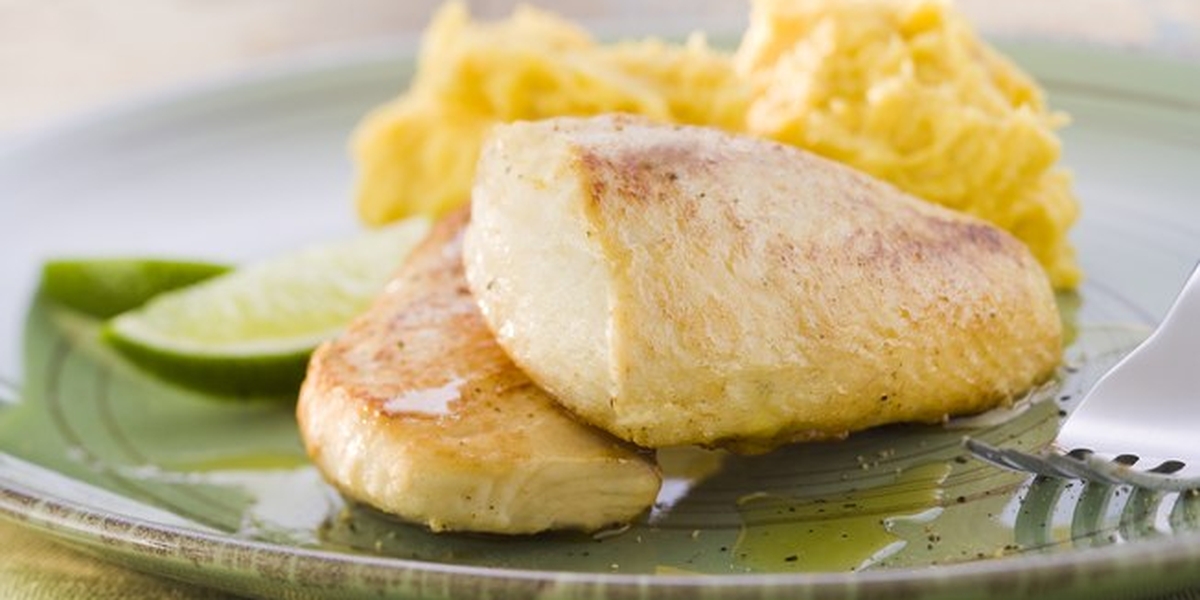 Filé de pintado com purê de banana-da-terra - Guiame