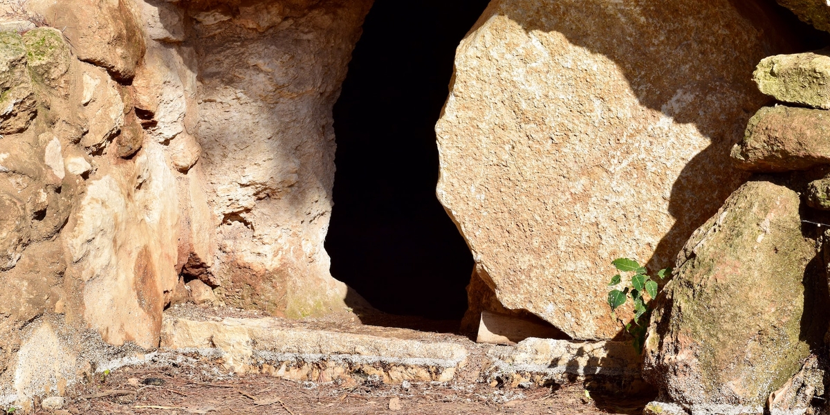 “O túmulo é o único lugar do mundo onde não é possível encontrar Jesus ...