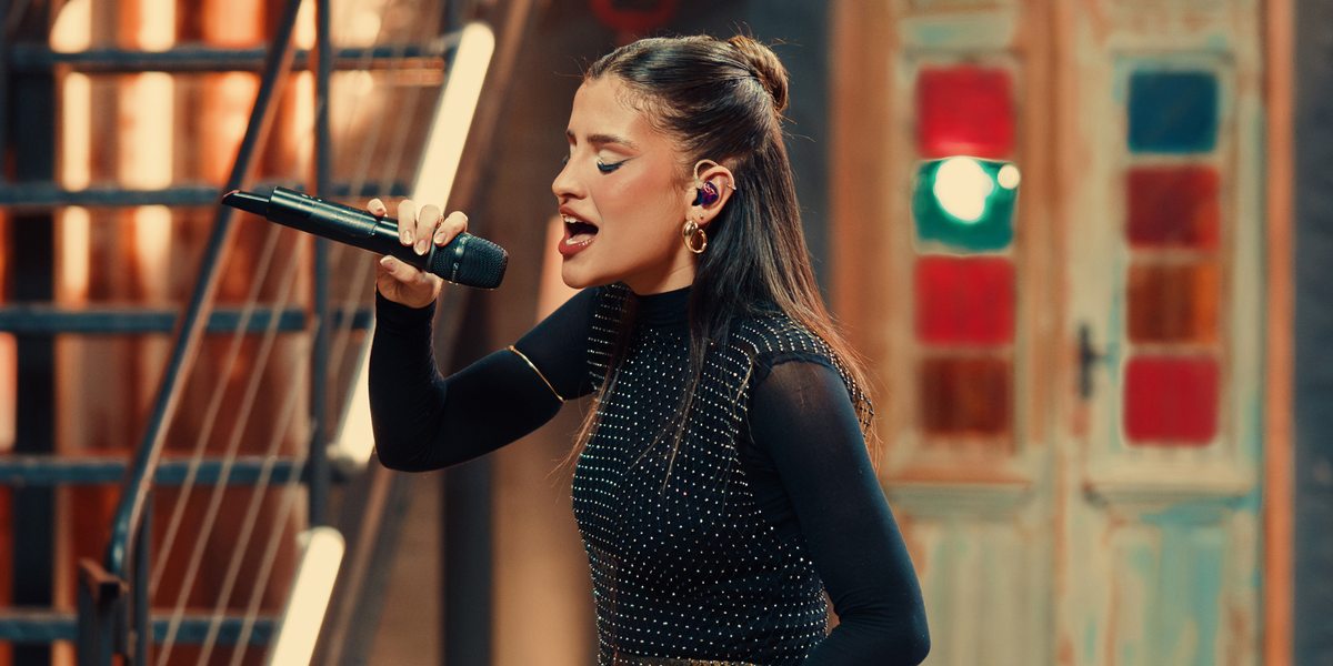 Lis Avancini lança 'A Igreja Nunca Vai Parar' e consolida estilo pop no cenário gospel nacional