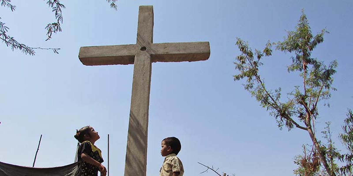 Иисус в индии. Вьетнамцы христиане. Гонения на христиан в Индонезии. Christians in India.