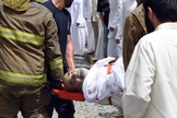 Explosão, de autoria do Estado Islâmico, deixou mortos em mesquita xiita Al-Imam al-Sadeq. (AP)