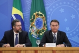 Presidente Jair Bolsonaro em coletiva de imprensa com o Ministro das Relações Exteriores, Ernesto Araújo. (Foto: Marcos Corrêa/PR)