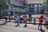 Cerca de 30 pessoas participaram do protesto na porta da Igreja da Lagoinha. (Foto: Divulgação/O Tempo)