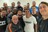 O pr. Vagner Lopes (abaixo) liderava cultos com jogadores do Corinthians. (Foto: Instagram)