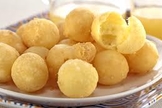 Pão de queijo frito