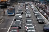 Faixa exclusiva de ônibus no Corredor Norte-Sul; todas as faixas da cidade agora serão liberadas para táxis. 