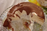 Sorvete de Maria-mole com ganache de chocolate