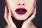 Saiba qual o tom de batom roxo ideal para o tom de pele
