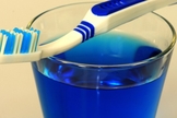 Anvisa proíbe venda de enxaguante bucal