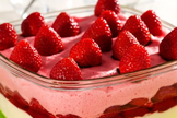 Gelatina ao creme de morangos