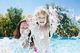 cuidados com crianças na piscina