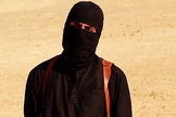 Mohammed Emwazi, no vídeo vídeo do assassinato do jornalista americano James Foley. (Foto: Isis Grab Video)