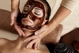 Hidratantes a base de chocolate ajudam a manter a beleza