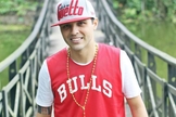 Gabriel canta desde os 14 anos, mas entendeu que seu dom serviria para pregar o Evangelho em 2010. (Foto: Reprodução/ Facebook)