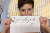 Seus pais, que são pastores na Igreja Bangor Elim, na Irlanda do Norte, criaram uma campanha no Facebook com a hashtag '#prayforjosh (Ore Pelo Josh, em tradução literal). (Foto: Facebook)