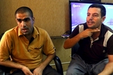 Mohammed Abd Ahmed (à direita) e Ahmed Mustafa Mahmoud, dois dos 70 reféns,  resgatados de uma prisão do Estado islâmico durante uma operação conjunta dos EUA e  forças curdas (Foto: Reuters)