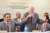 Pastor Silas Malafaia e seu pai, Gilberto Malafaia, durante momento de oração. (Fonte: Verdade Gospel)