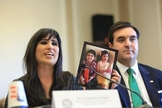 Esposa do pastor Saeed, Naghmeh Abedini fala sobre perseguição religiosa durante uma conferência de Direitos Humanos, em 2013 (Foto: ACLJ)