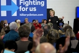 A candidata presidencial democrata Hillary Clinton fala em um evento de campanha em Knoxville, Iowa