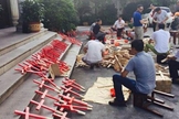 Cristãos protestam contra a perseguição religiosa na China. (Foto: China Aid)
