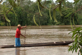 O objetivo do projeto foi o de levar assistência social e espiritual à população em situação de risco da Amazônia. (Foto: Reprodução/ TVCA)