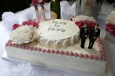 topos de bolos para casamentos gays, expostos em um casamento duplo, em Hollywood. (Foto: Lucy Nicholson / Reuters)