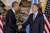 Com Macri ao seu lado, Obama disse também que os EUA querem reconstruir a confiança perdida com a Argentina. (Foto: AFP).