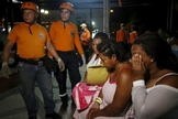 "De repente, tudo estava escuro, a luz estava apagada", disse sobrevivente. (Foto: Reuters/Henry Romero)