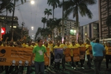 Durante a passeata, emocionantes louvores foram entoados com fervor pelos participantes. (Foto: Guiame/ Marcos Paulo Corrêa)