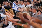 Evangélicos são clicados orando por Israel, em Jerusalém. (Foto: Tomer Appelbaum)