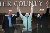Kim Davis chegou a ser homenageada por seu posicionamento. (Foto: IB Times)