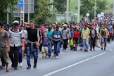 Refugiados na Europa. (Foto: republicbuzz)