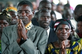 Cristãos participam de culto na República do Congo. (Foto: Christians in Pakistan News)