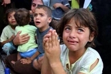 O uso de crianças e adultos civis como escudos humanos tem se tornado uma prática comum do Estado Islâmico em seus combates. (Foto: Islam Media Analysis)