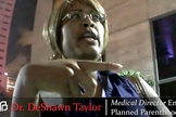 Dra. DeShawn Taylor é diretora de uma das clínicas da rede abortista, 'Planned Parenthood'. (Imagem: Youtube)