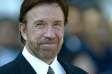 Chuck explica que ele deve todo seu sucesso à graça de Deus. (Foto: Reprodução).