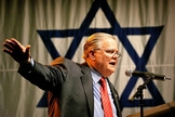 John Hagee é líder do ministério Cornerstone, no Texas e é um dos grandes apoiadores de Israel nos EUA. (Foto: APCNEWS)