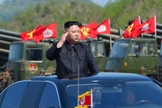 Kim Jong-un, líder da Coreia do Norte, durante exercício militar em seu país. (Foto: KCNA/Reuters)